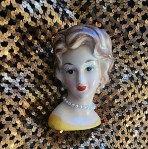 VINTAGE LADY WITH PEARLS HEAD VASE LEFTON 6638